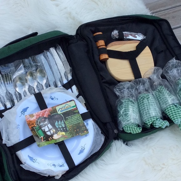 Picnic Essentials Backpack Kit - Picture 4 of 10